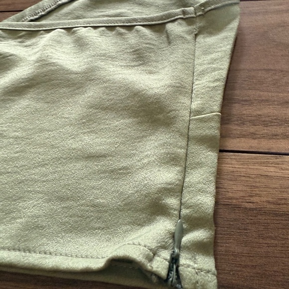 Shein | Small | Green Crisscross Cut-Out Halter Top - Picture 6 of 6